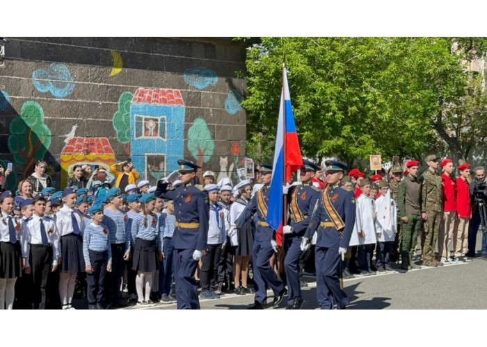Парад юных гвардейцев ко Дню Победы.