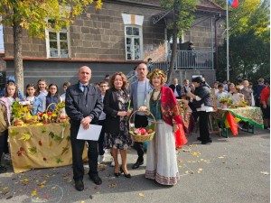 Конкурс-выставка букетов и композиций "Осеннее очарование"