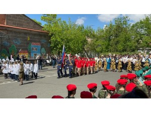 Парад юных гвардейцев ко Дню Победы