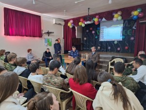 ЕСТЬ ТАКАЯ ПРОФЕССИЯ- РОДИНУ ЗАЩИЩАТЬ!