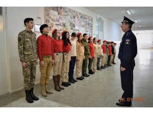 Строевая подготовка юнармейцев