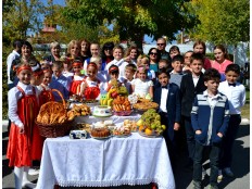 Традиционный фольклорный осенний праздник