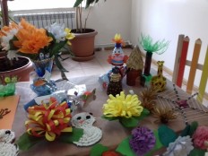 Весенняя выставка творческих работ учащихся ГПД