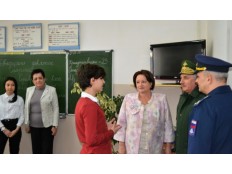 Визит генерал-полковника В. П. Горемыкина в школу
