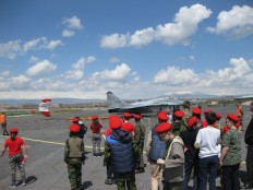 Юнармейцы на авиабазе «Эребуни»