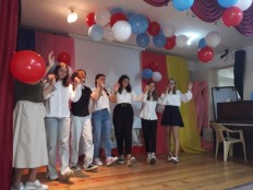 Посвящение в старшеклассники учащихся девятых классов