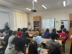 Представители  Ереванского филиала РЭУ им. Плеханова посетили школу