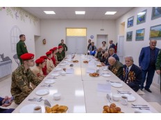 Встреча ветеранов ВОВ и афганцев с юнармейцами ФГКОУ "СОШ № 21".