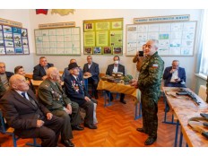 Встреча ветеранов ВОВ и афганцев с юнармейцами ФГКОУ "СОШ № 21".