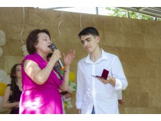 Вручение аттестатов выпускникам 2024 года