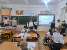 ДЕКАДА ГЕРОЕВ