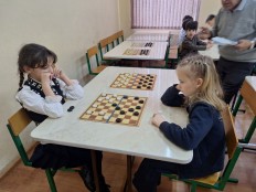 ТУРНИР ПО РУССКИМ ШАШКАМ СРЕДИ ДЕВОЧЕК