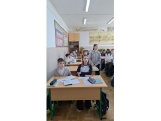 "КИТАЙСКОЕ ЯБЛОКО" ИЛИ "МАЛЕНЬКАЯ СОБАКА"?